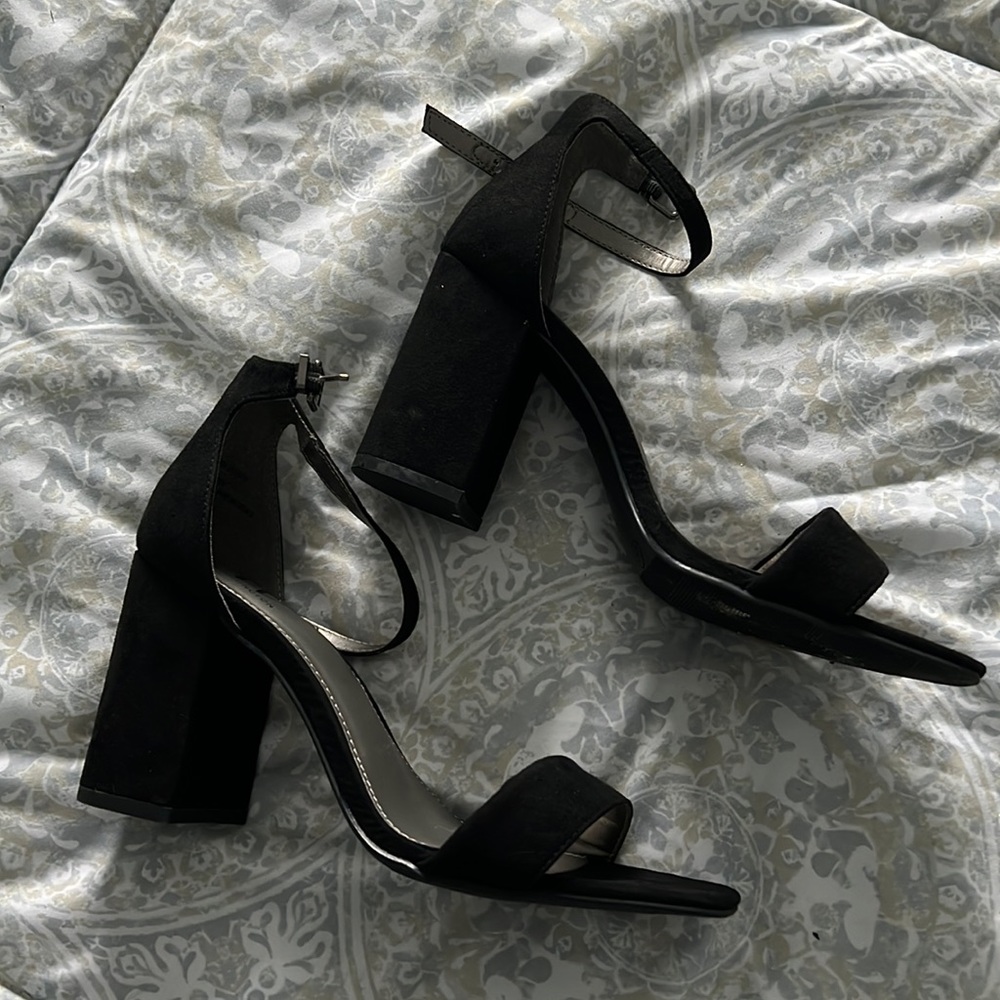 Worthington Black 3 1/2 inch microsuede